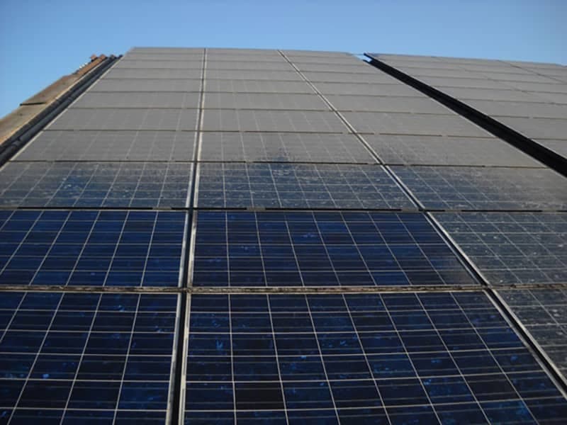 Reinigung von Solaranlagen in der Landwirtschaft